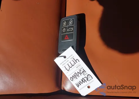 2015 Volvo S60 T5 Platinum из США, поврежденный, VIN YV140MFM4F1350019